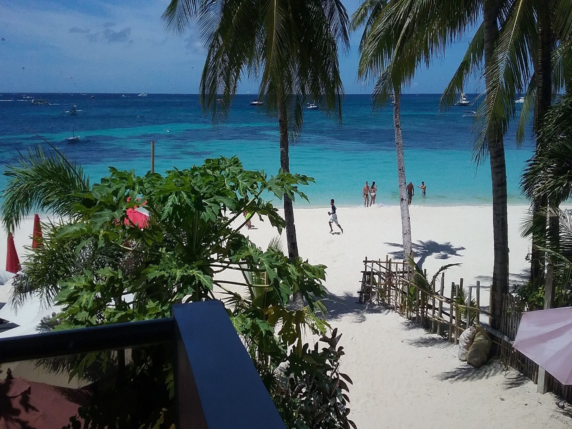Kaiyana Boracay Beach Resort Manoc-Manoc Exterior photo