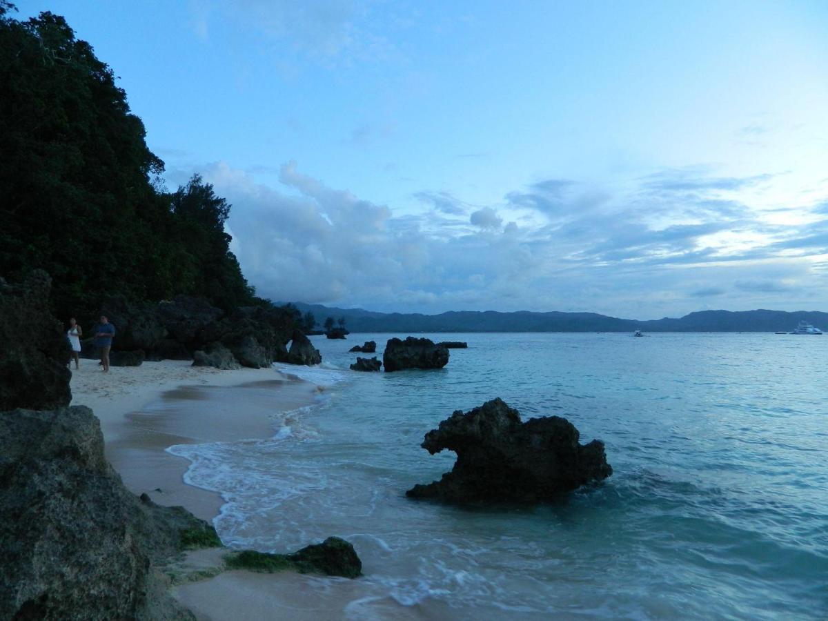 Kaiyana Boracay Beach Resort Manoc-Manoc Exterior photo